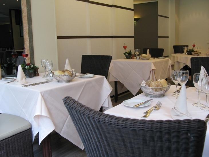 Hotel Best Western County House Saint-Gilles Екстер'єр фото