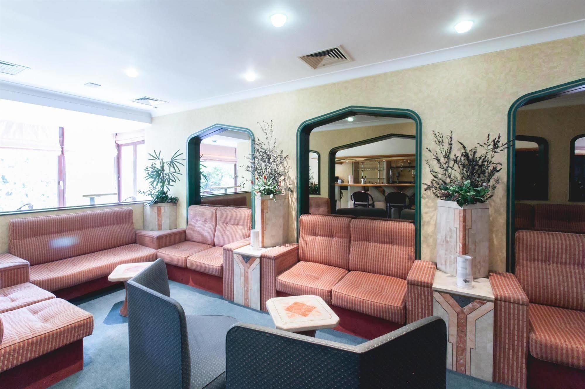 Hotel Best Western County House Saint-Gilles Екстер'єр фото
